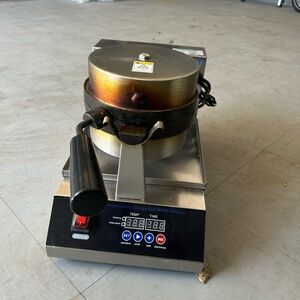 Waffle Maker